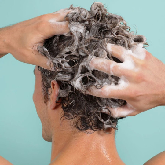 Unbottled Shampoing Tout Nu Cuir Chevelu Sensible