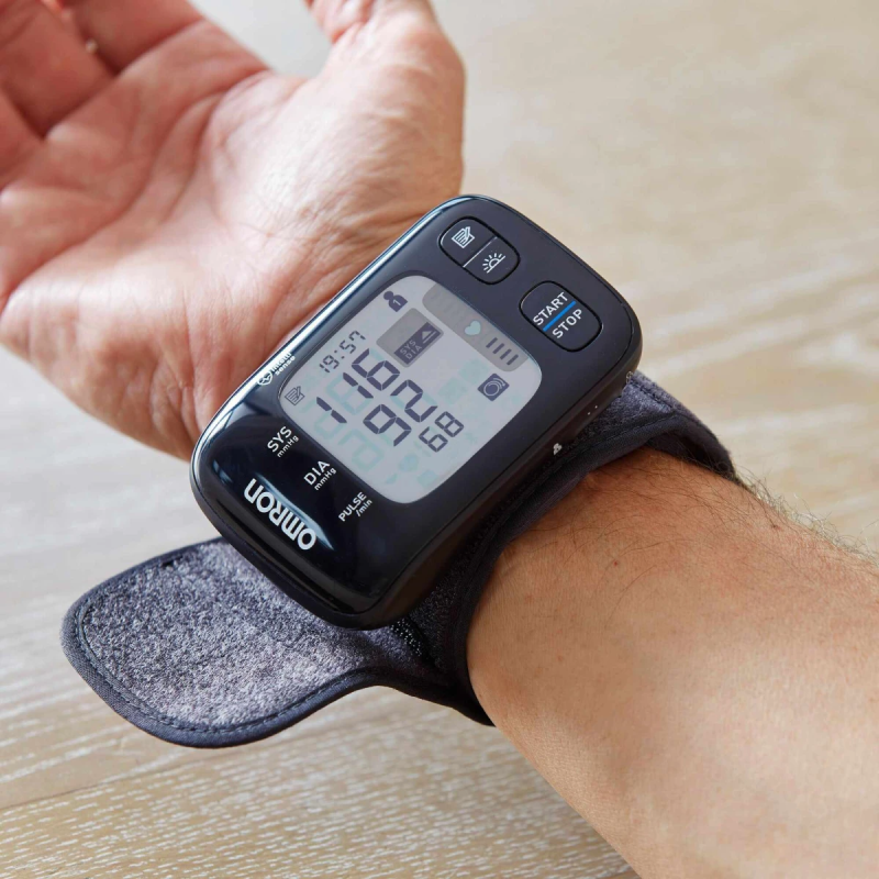 Omron Tensiomètre Poignet RS7 Intelli IT Omron Tensiomètre Poignet RS7 Intelli IT