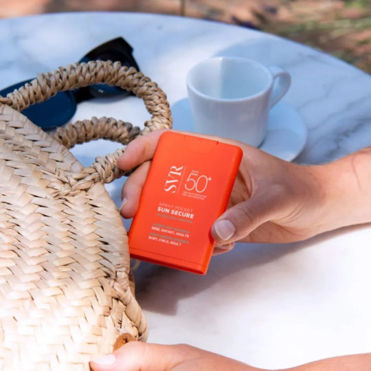 SVR Sun Secure Spray Pocket SPF50+ SVR Sun Secure Spray Pocket SPF50+